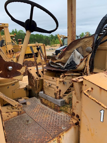  International 11 Yds. Scraper - International Motor Grader - international-motor-grader-11-yds-scraper-23d0d11a-4.jpg
