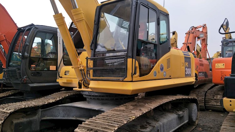 2008 Komatsu PC300 - Komatsu Excavators - komatsu-excavators-pc300-7785f47a-3.jpg