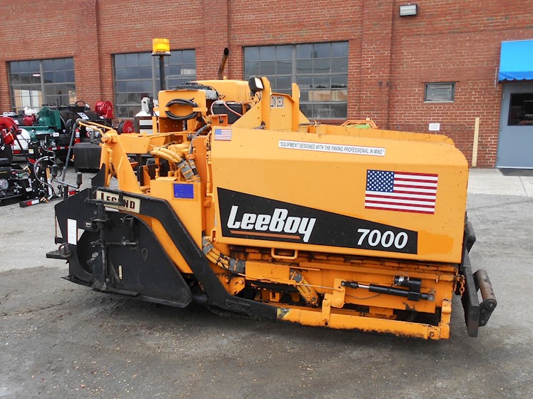 2007 LeeBoy 7000 Asphalt Paver for sale 39,980 Machinery Marketplace 4BDE151B